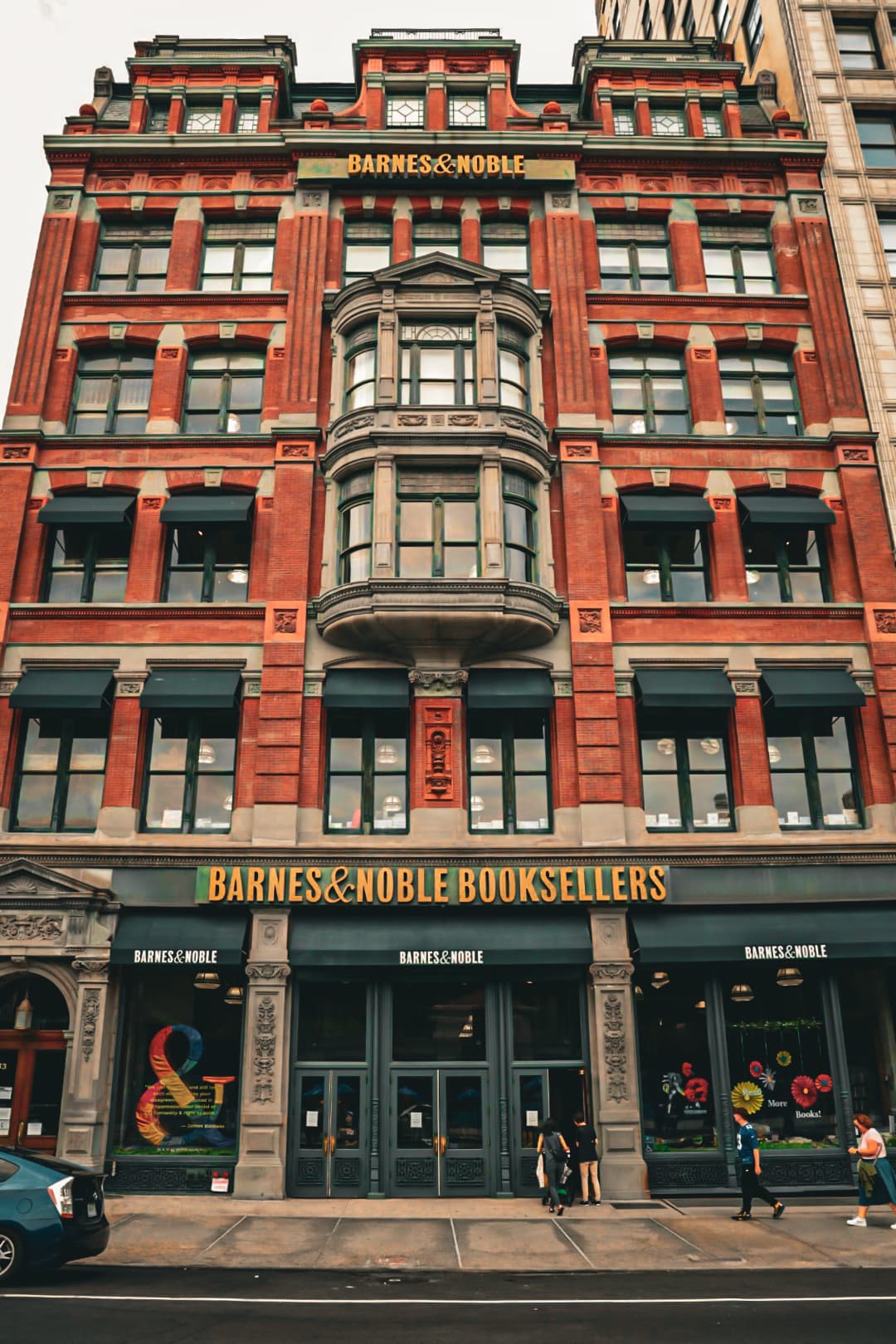 Barnes & Noble Facade